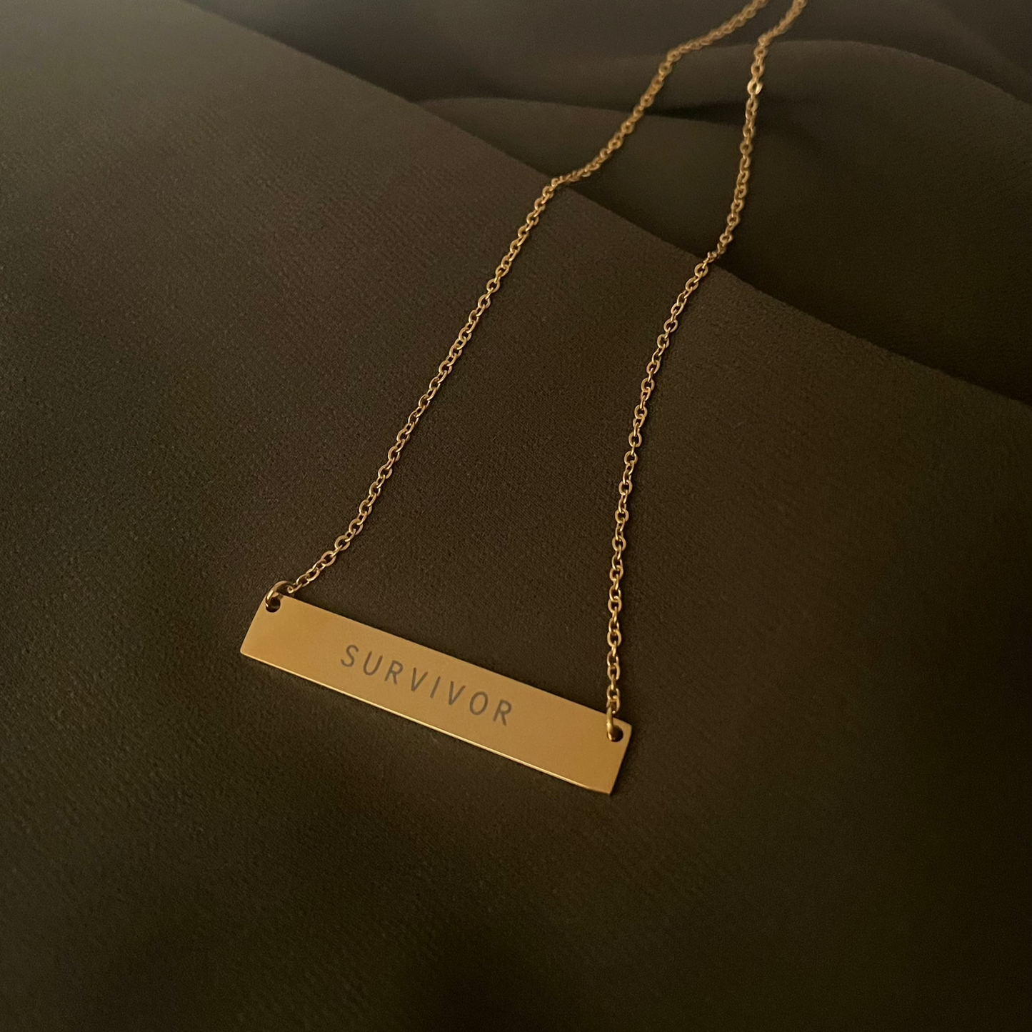 SURVIVOR necklace (gold)